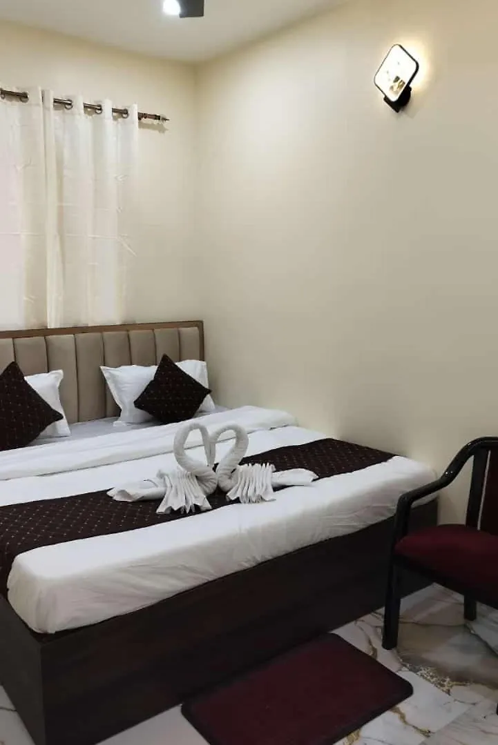 Om Palace Inn Váránaszi 5*,  India