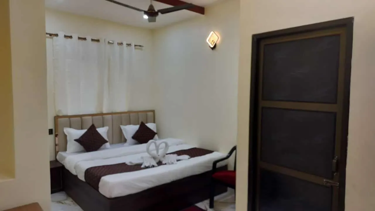Om Palace Inn Benares Hotel